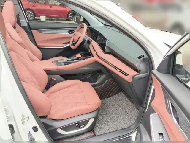 Changan CS75 Plus — Фото автомобиля 13