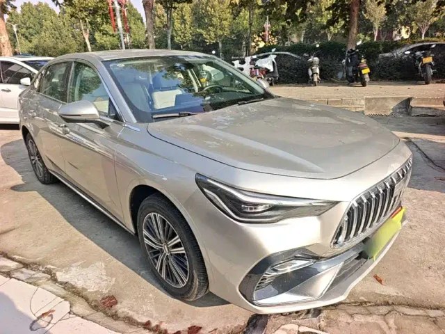 Geely Galaxy Stellar 6 — Фото автомобиля 3