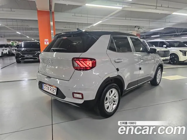 Hyundai Venue — Фото автомобиля 6