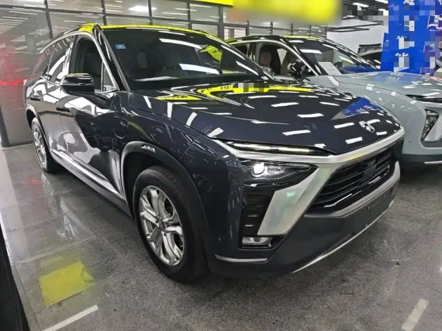 Nio ES8 — Фото автомобиля 3