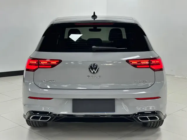 Volkswagen Golf — Фото автомобиля 6