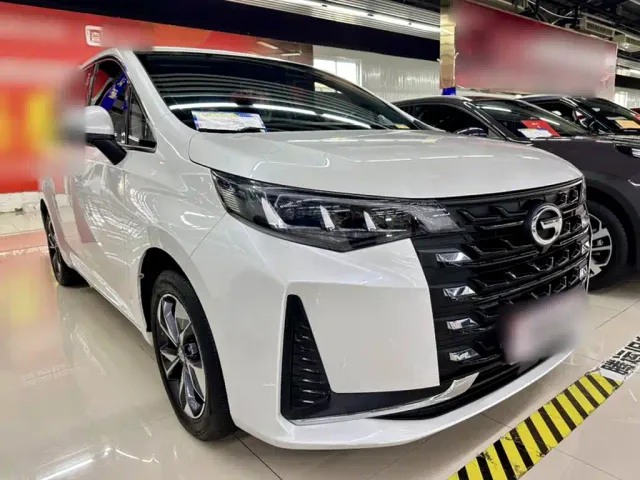 GAC Trumpchi M6 — Фото автомобиля 3
