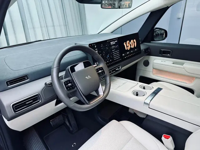 Li Auto MEGA — Фото автомобиля 8