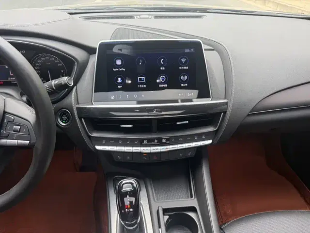 Cadillac CT5 — Фото автомобиля 4