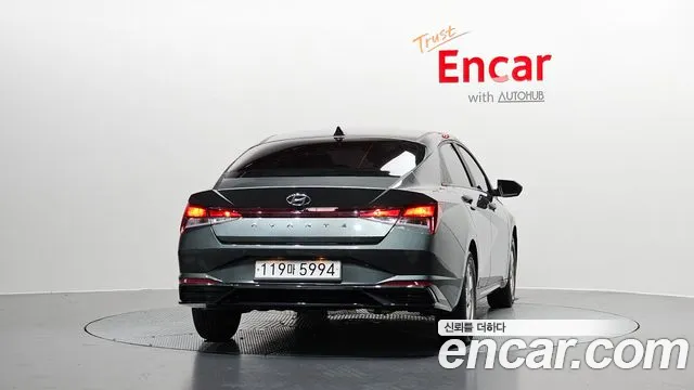 Hyundai AVANTE Avante (CN7) — Фото автомобиля 3