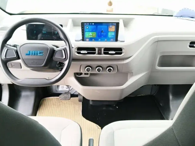 JMC E-Fushun — Фото автомобиля 5