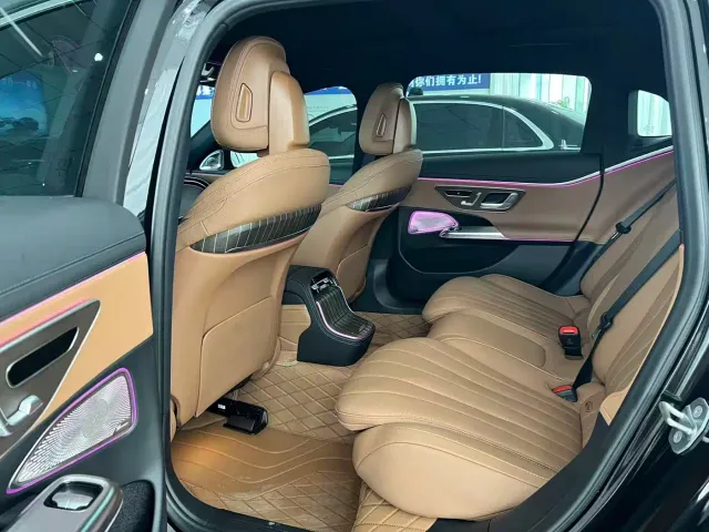 Mercedes-Benz E-Class — Фото автомобиля 7