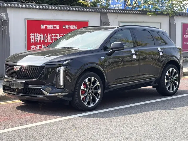 Фотография автомобиля — Cadillac XT5