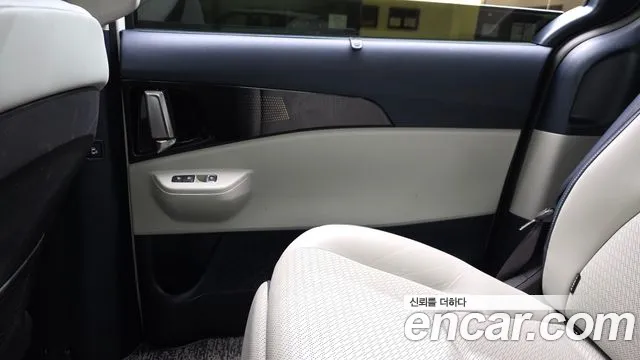 Kia Carnival 4th Gen — Фото автомобиля 14