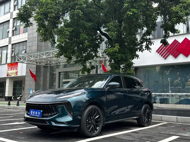 Фотография автомобиля — Forthing T5 Evo