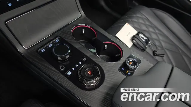 Genesis GV80 — Фото автомобиля 12