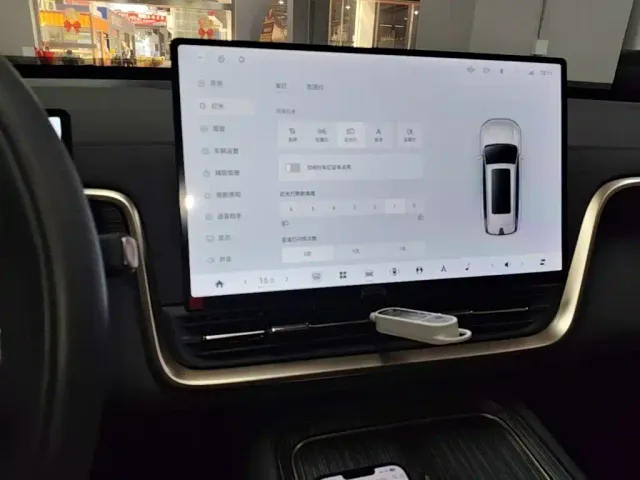 Dongfeng eπ 008 — Фото автомобиля 12
