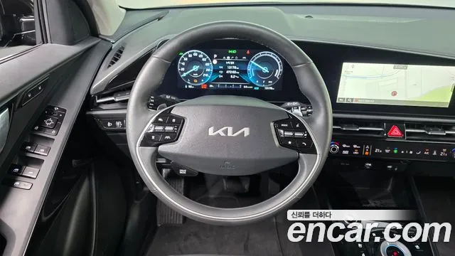 Kia Niro — Фото автомобиля 3