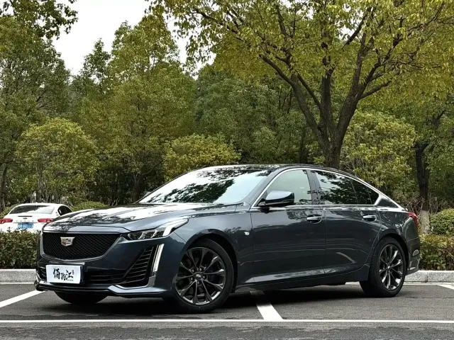 Фотография автомобиля — Cadillac CT5