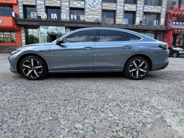 Volkswagen Lamando — Фото автомобиля 8