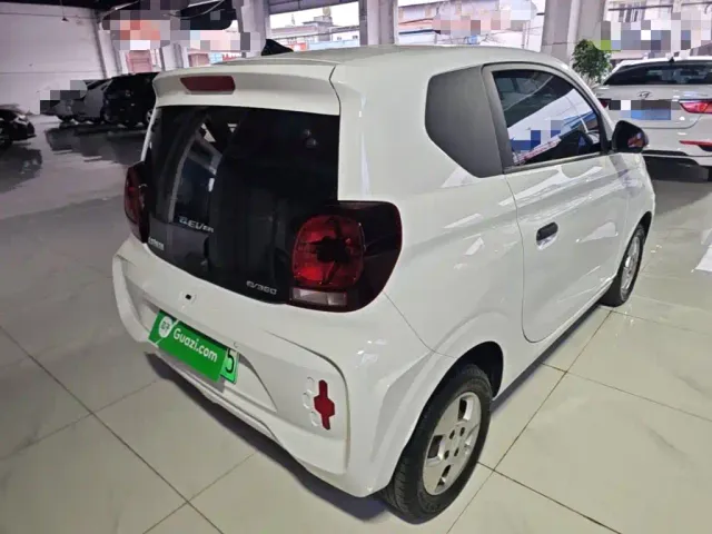 Roewe Clever — Фото автомобиля 6