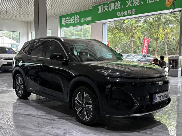 Geely Galaxy Starship 7 EM-i — Фото автомобиля 3