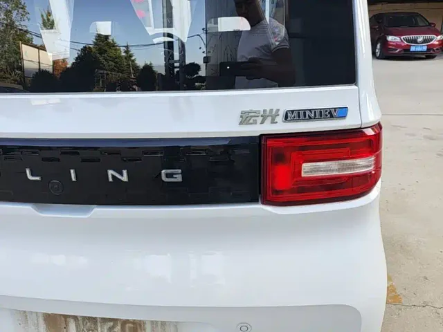 Wuling Hongguang Mini EV — Фото автомобиля 7