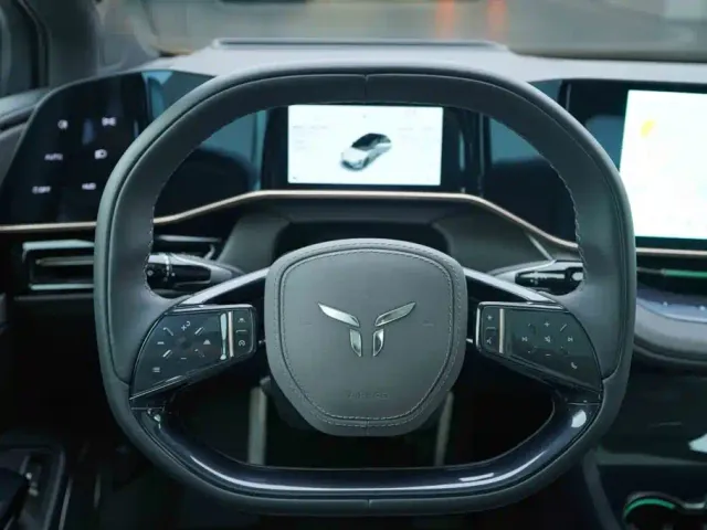 Hongqi EH7 — Фото автомобиля 16