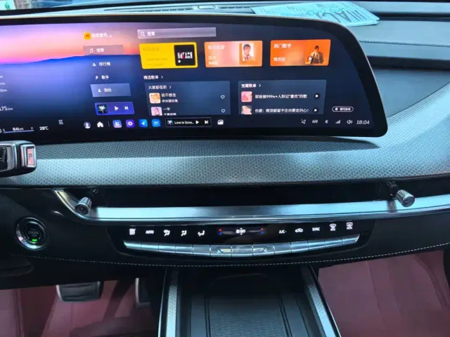 Cadillac XT5 — Фото автомобиля 15