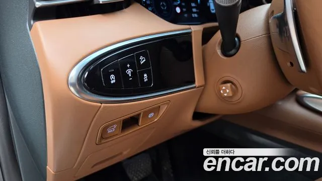 Genesis GV70 — Фото автомобиля 27