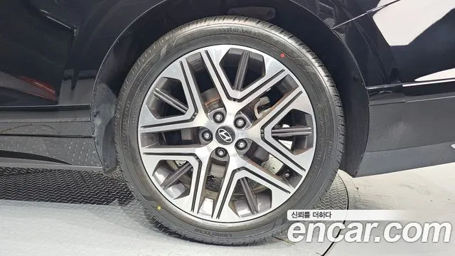 Hyundai Grandeur GN7 — Фото автомобиля 6