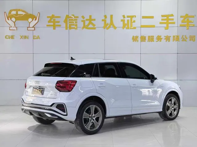 Audi Q2L — Фото автомобиля 3