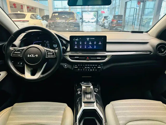Kia K3 — Фото автомобиля 11