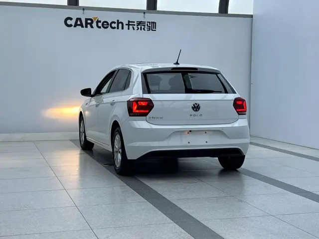 Volkswagen Polo — Фото автомобиля 5