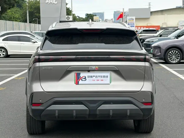 Geely Galaxy L7 — Фото автомобиля 6