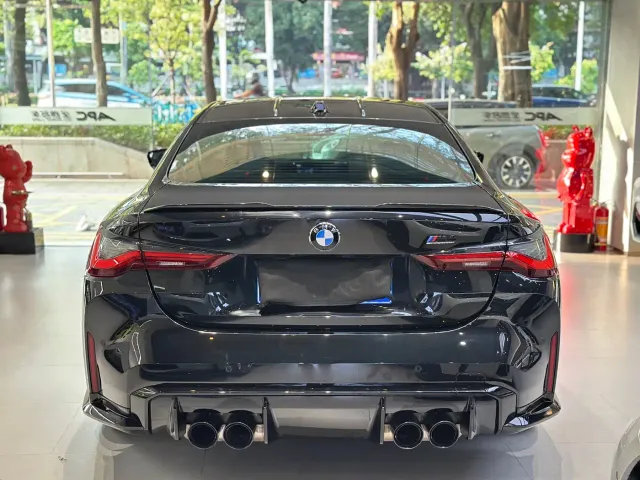 BMW M4 — Фото автомобиля 8