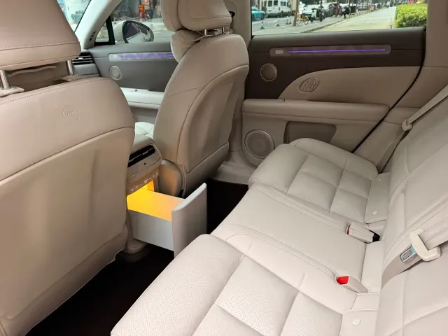 IM Motors LS6 — Фото автомобиля 6