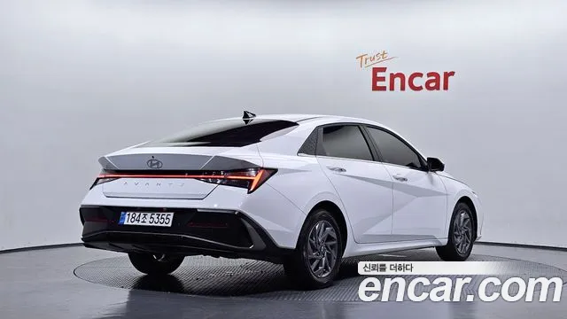 Hyundai Avante — Фото автомобиля 2