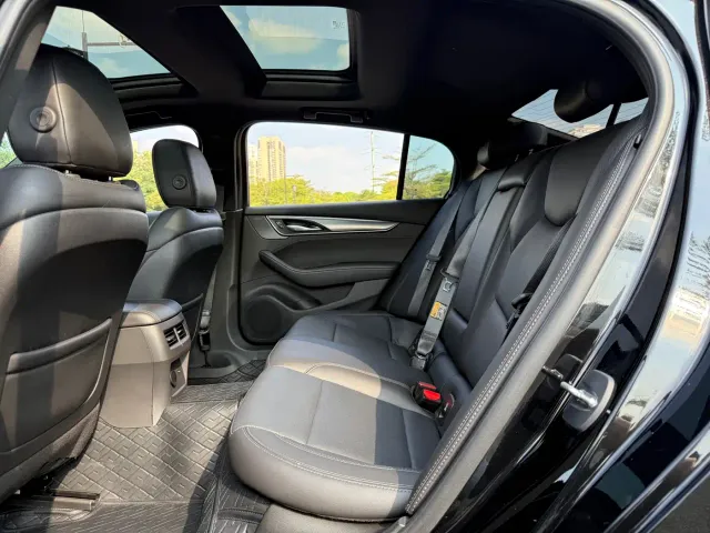Cadillac CT5 — Фото автомобиля 9