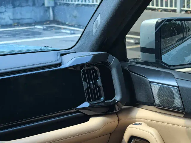 BYD FangChengBao Leopard 8 — Фото автомобиля 13