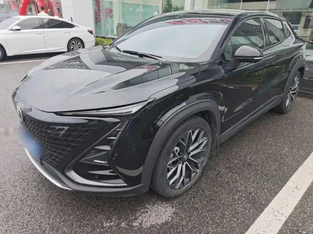 Фотография автомобиля — Changan UNI-T
