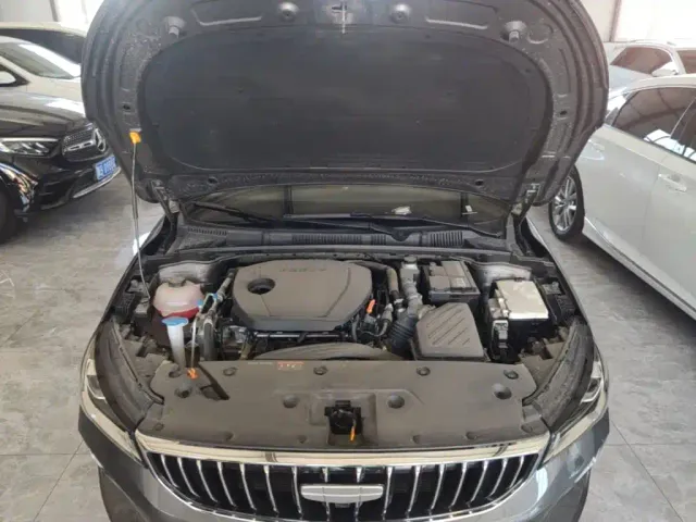 Geely Emgrand — Фото автомобиля 15