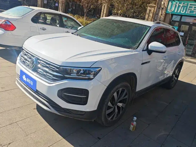 Фотография автомобиля — Volkswagen Tayron