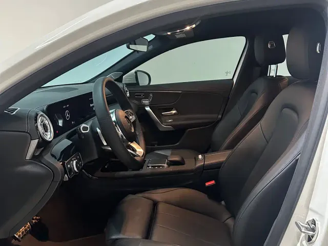 Mercedes-Benz A-Class — Фото автомобиля 4