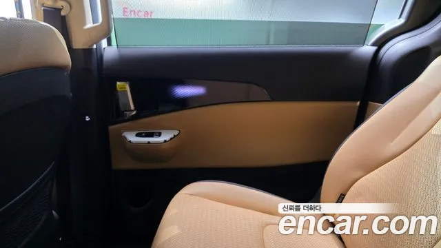 Kia Canival Carnival 4 поколение Дизель 9 мест Signature — Фото автомобиля 23
