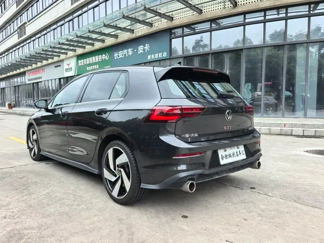 Volkswagen Golf GTI — Фото автомобиля 9