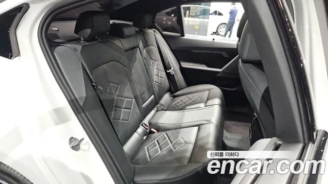 BMW 5 Series G60 — Фото автомобиля 16