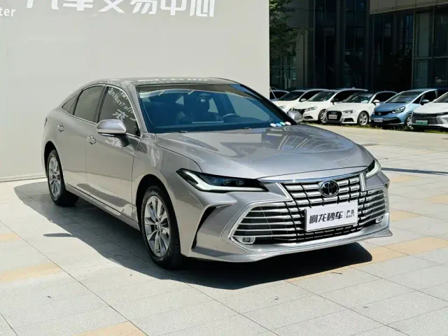 Toyota Avalon — Фото автомобиля 3