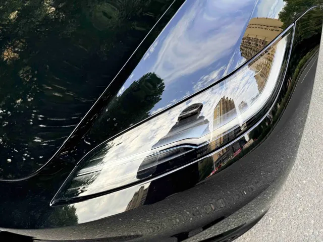 Tesla Model 3 — Фото автомобиля 3
