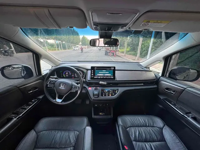 Honda Odyssey — Фото автомобиля 6