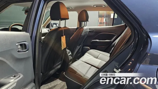 Hyundai Venue — Фото автомобиля 18