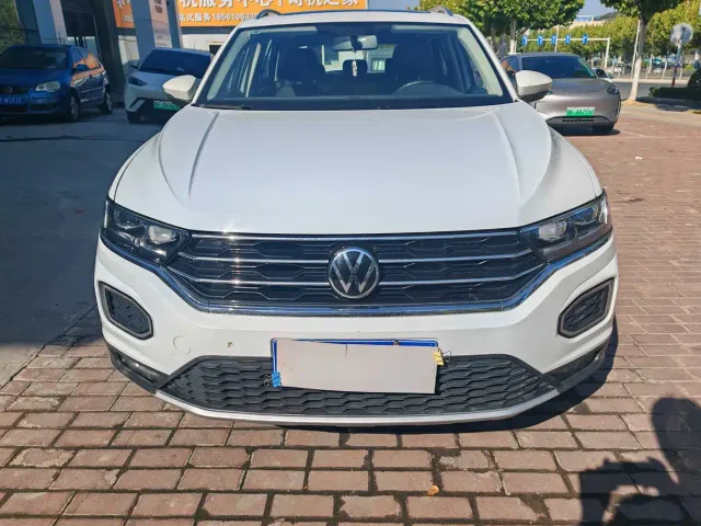 Volkswagen T-Roc — Фото автомобиля 2