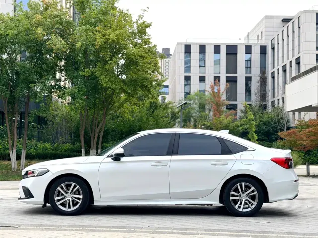 Honda Civic — Фото автомобиля 3
