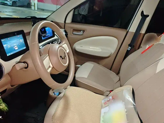 Wuling Hongguang Mini EV — Фото автомобиля 11