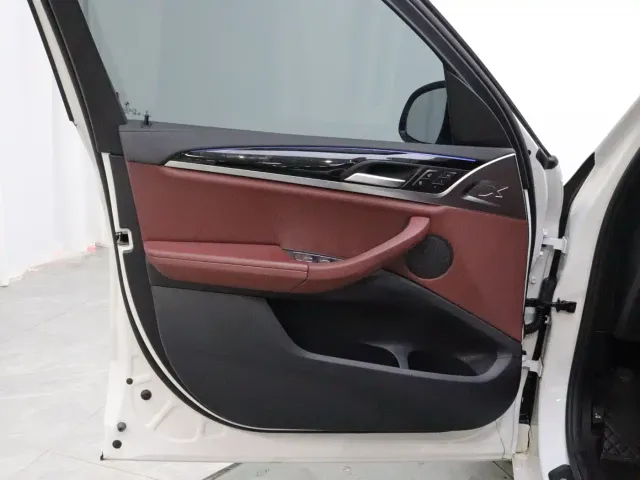 BMW X3 — Фото автомобиля 10